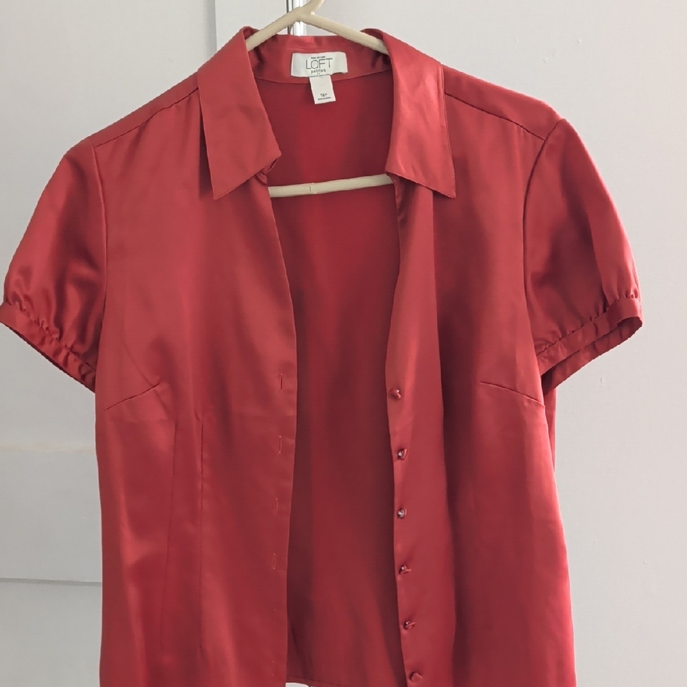 LOFT Women's Burnt Orange Short Sleeve Button Down Shirt